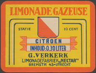 716284 Etiket voor flessen Limonade Gazeuse Citroen van Limonadefabriek “Nectar , Bremstraat 4 te Utrecht.